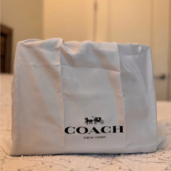 NWT Black Rogue 30 w/ Silver Rivets, Smooth Glovetanned Leather - Picture 10 of 12